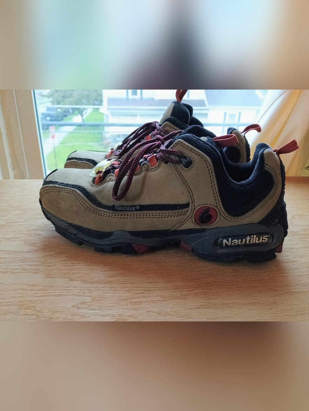 Nautilus ESD I/C Saftey Work Shoes Excellent Condition Size 9 Never Worn